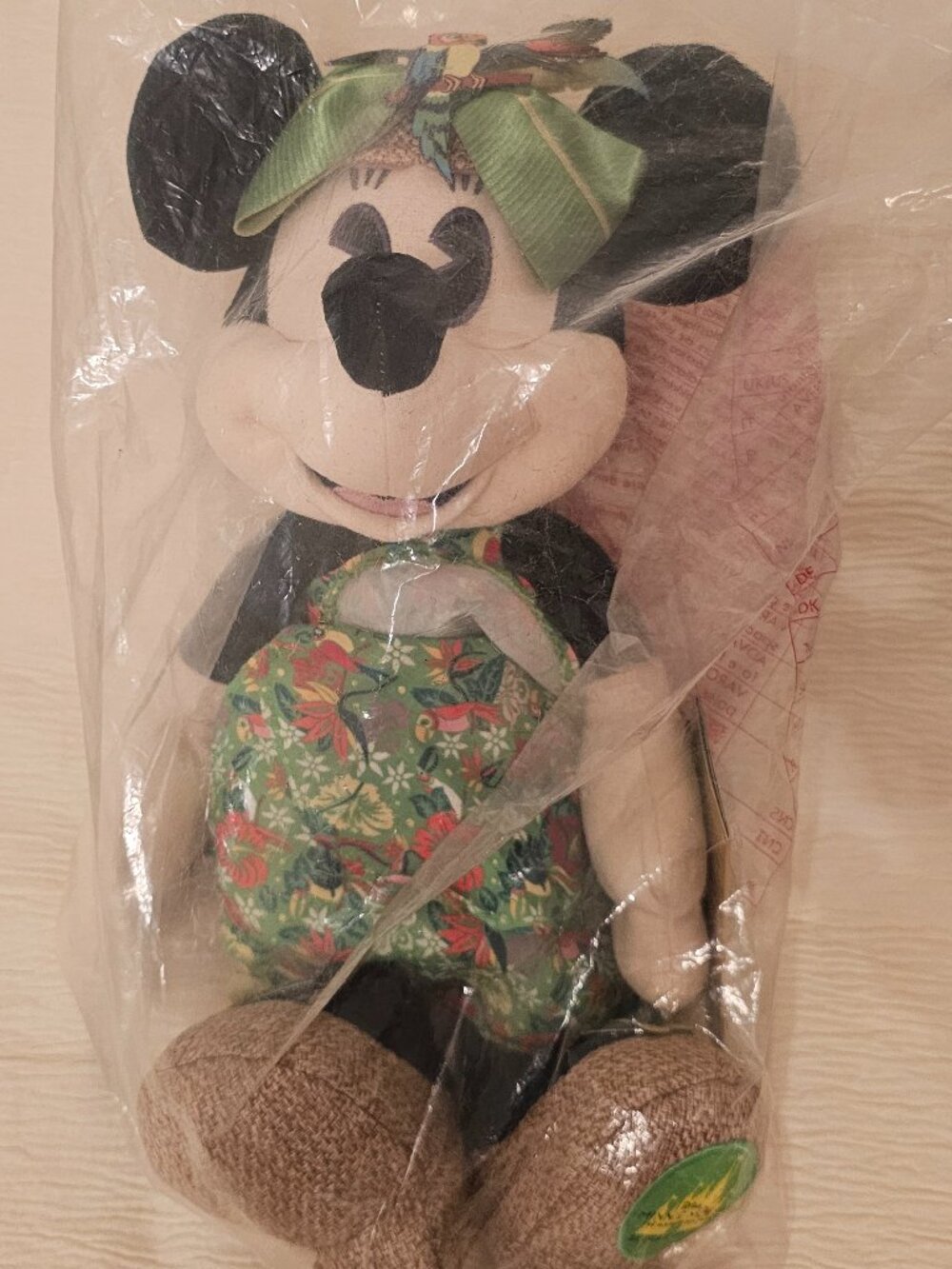 Disney Minnie Mouse Main Attraction Tiki room
